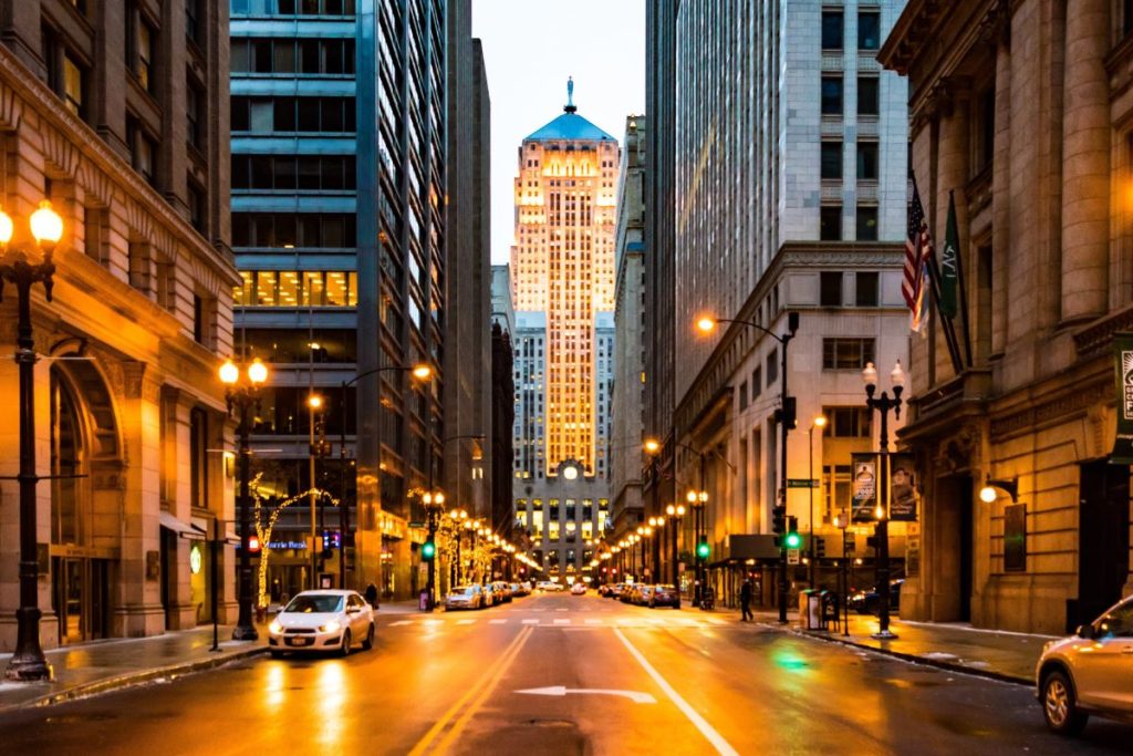 Tips for Moving to a Big City: Buildings in Chicago